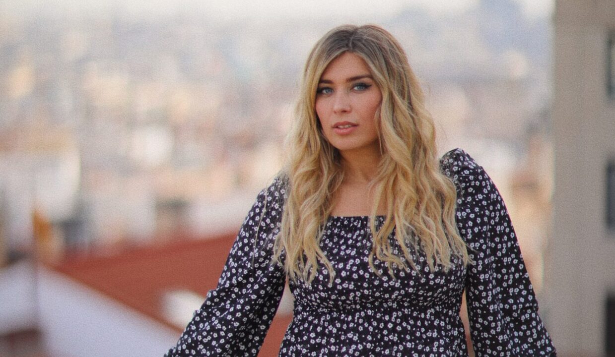 Mediaset España prepara ‘Los vecinos de la casa de al lado’, nuevo reality con famosos para Mitele PLUS presentado por Cristina Boscá